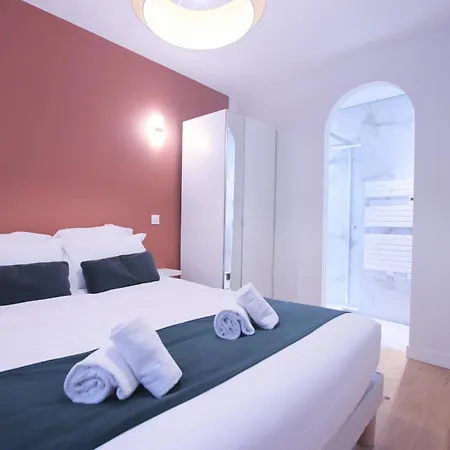 Apartmán Luxury 3-bedroom In Hyper Centre Air Con Lift