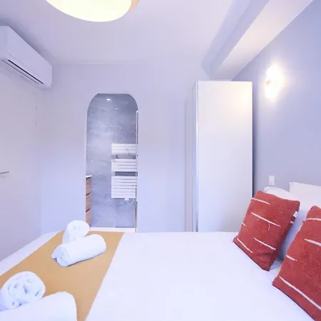Apartmán Luxury 3-bedroom In Hyper Centre Air Con Lift