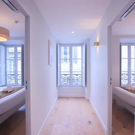 Apartmán Luxury 3-bedroom In Hyper Centre Air Con Lift