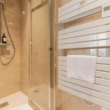 Lejlighed Luxury 3-bedroom In Hyper Centre Air Con Lift *