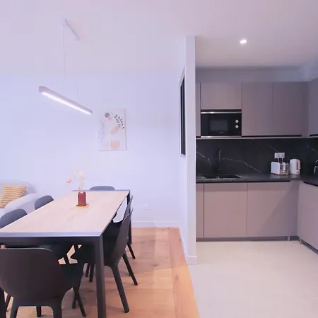 Luxury 3-bedroom In Hyper Centre Air Con Lift Appartamento *